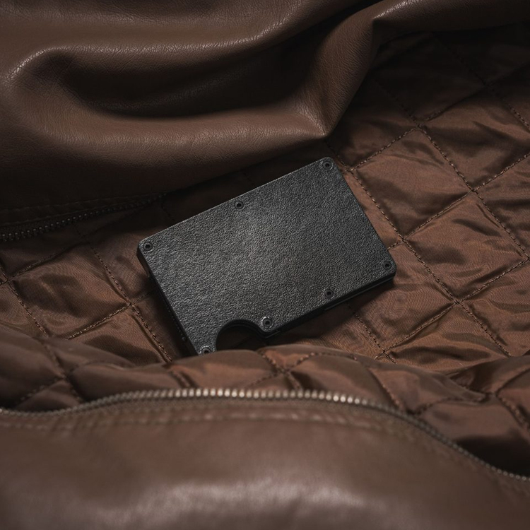 Leather Aluminum Wallet With Elastic Cash Strap (4) Leather Aluminum Wallet With Elastic Cash Strap (4)