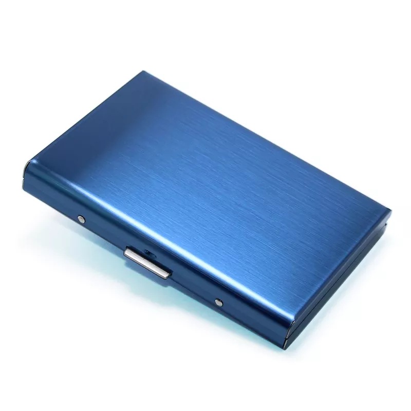 how to prevent a metal wallet from scratching