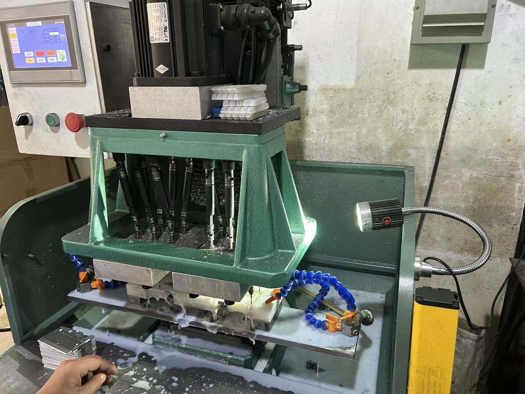 b410875e4bef8ecd9190a393208493ad