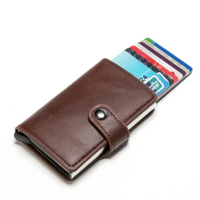 Small Wallets: Why Brands, Wholesalers, And Retailers Choose Gstar Technology for OEM Manufacturing